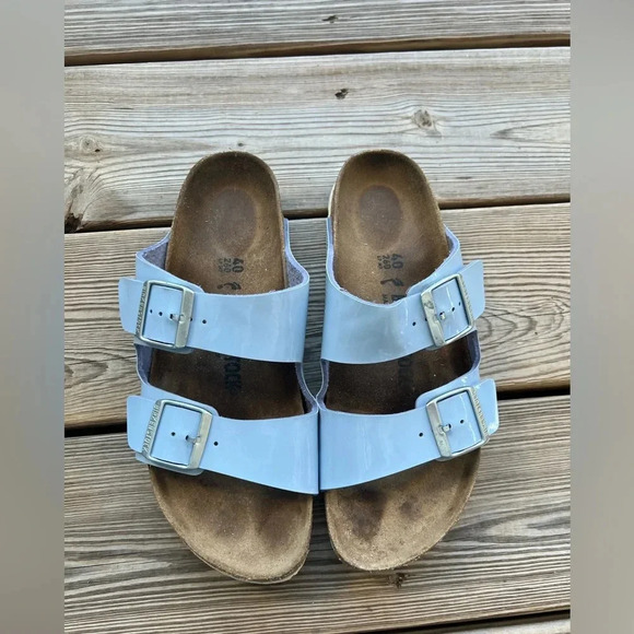 BIRKENSTOCK ARIZONA DOVE BLUE PATENT Sz 40 M7 W9 - Picture 1 of 8